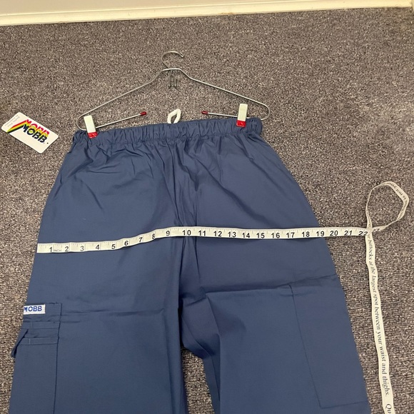 MOBB Unisex V Neck Scrub top and Drawstring Pants New. - Picture 3 of 14